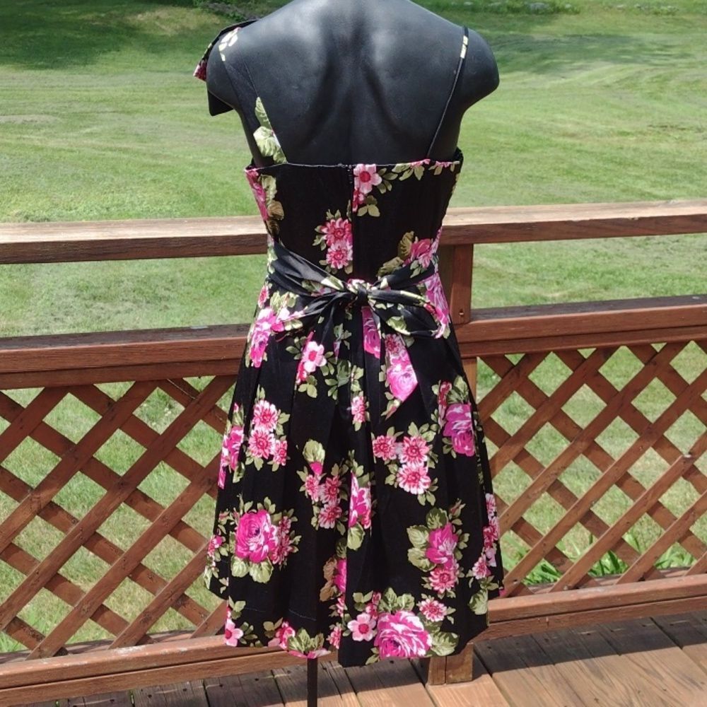 Teeze Me Black Dress with Bright Pink Floral Print with Shoulder Bow Size 5 - Picture 2 of 10